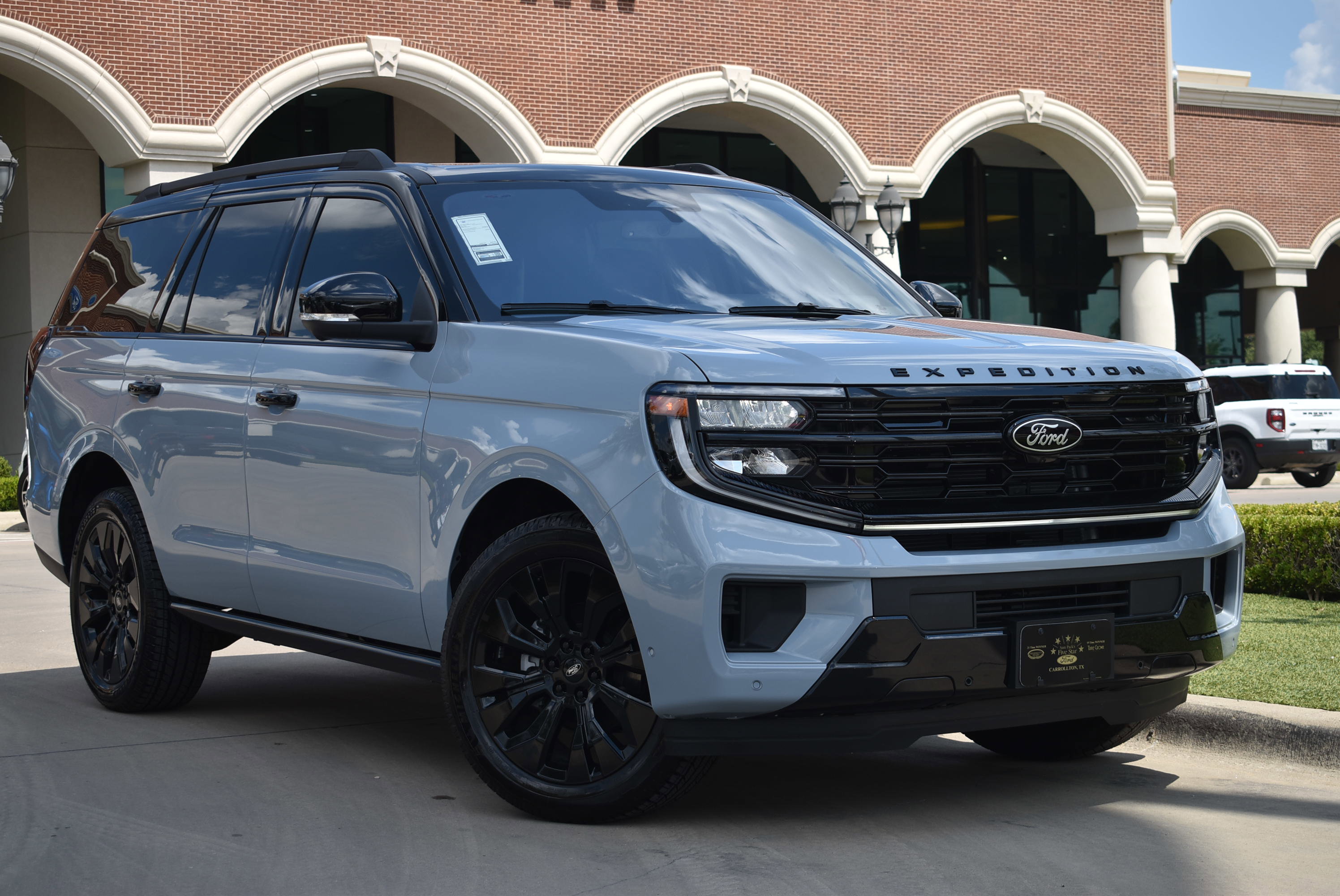 New 2025 Ford Expedition Platinum w/ Stealth Appearance Package