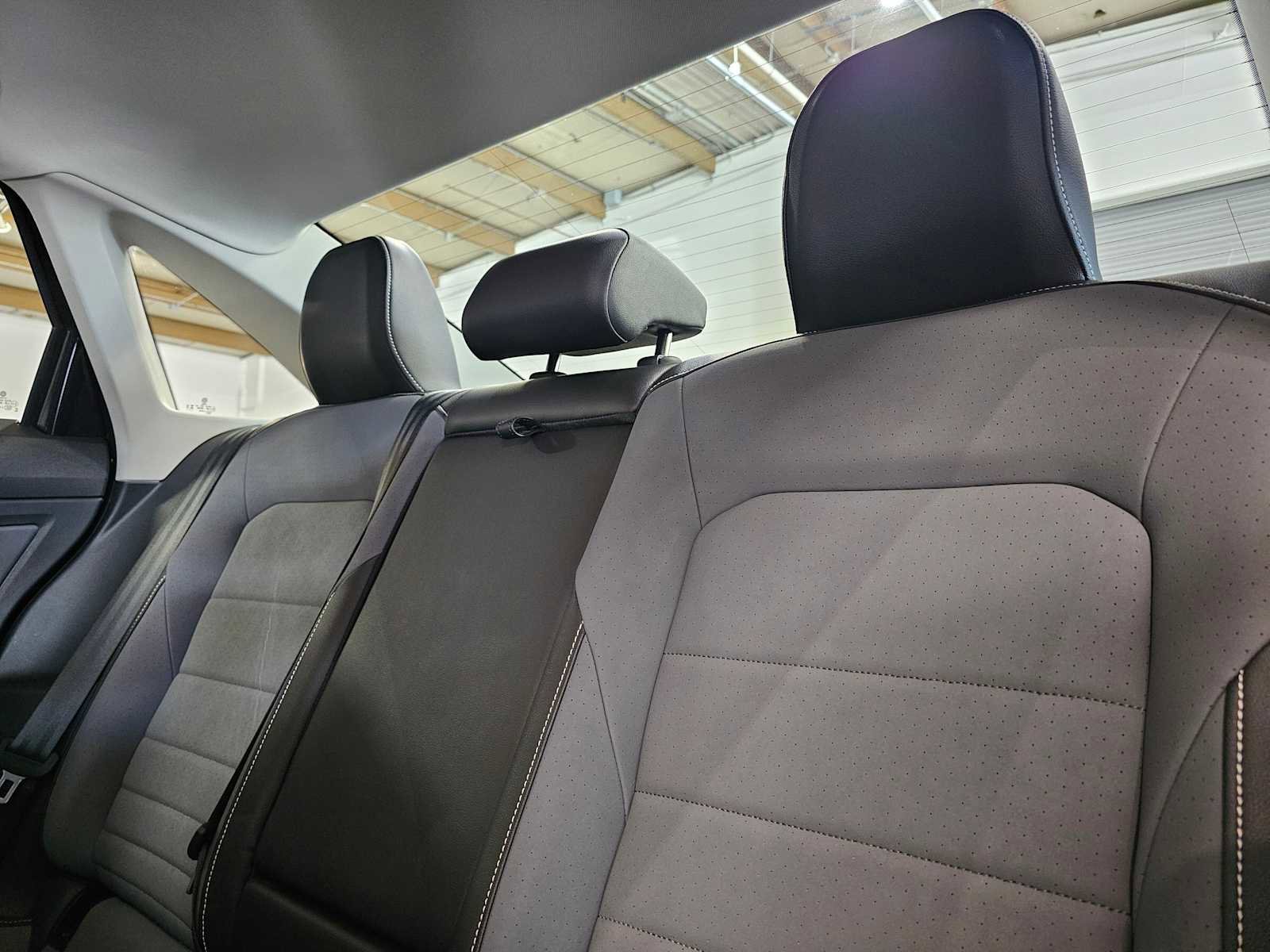 Certified 2025 Volkswagen Jetta SE FWD image 18