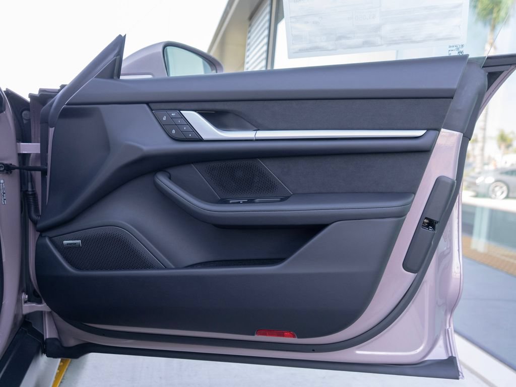 New 2026 Porsche Taycan Turbo GT AWD/4WD image 31