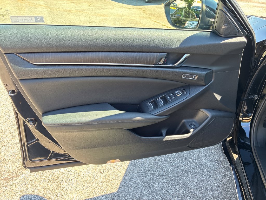 Certified 2019 Honda Accord Touring image 12