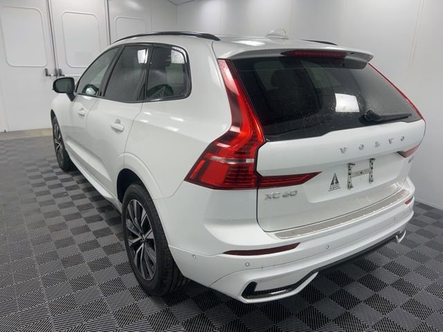 Used 2023 Volvo XC60 B5 Plus w/ Climate Package image 4