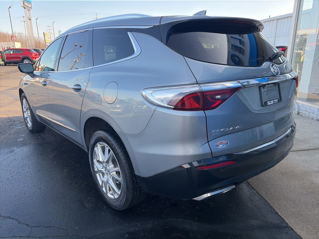 Used 2023 Buick Enclave Essence w/ Experience Buick Package image 9