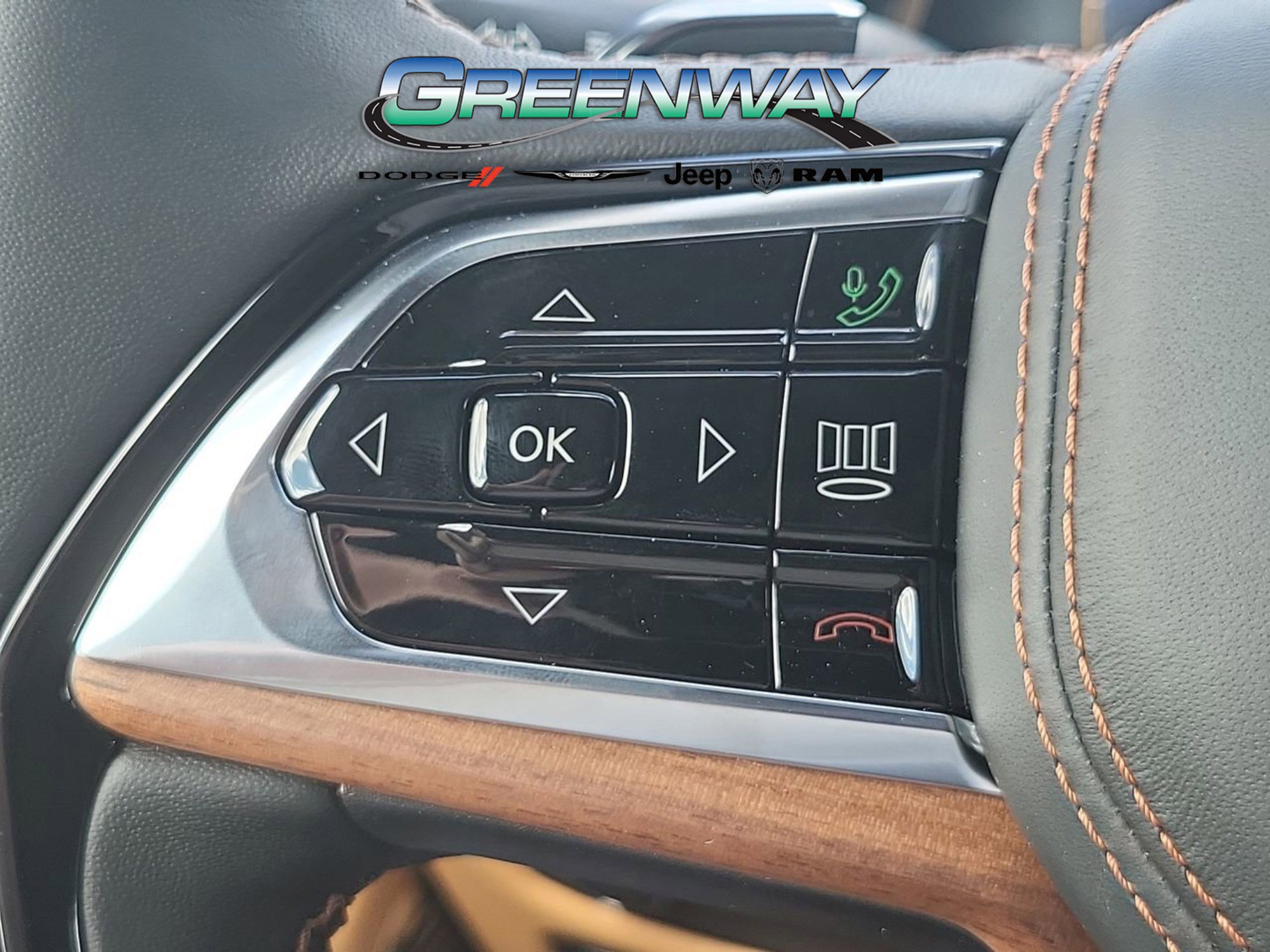 Used 2025 Jeep Grand Cherokee Summit image 27