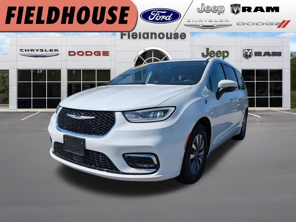 Used 2023 Chrysler Pacifica Touring-L FWD image 1