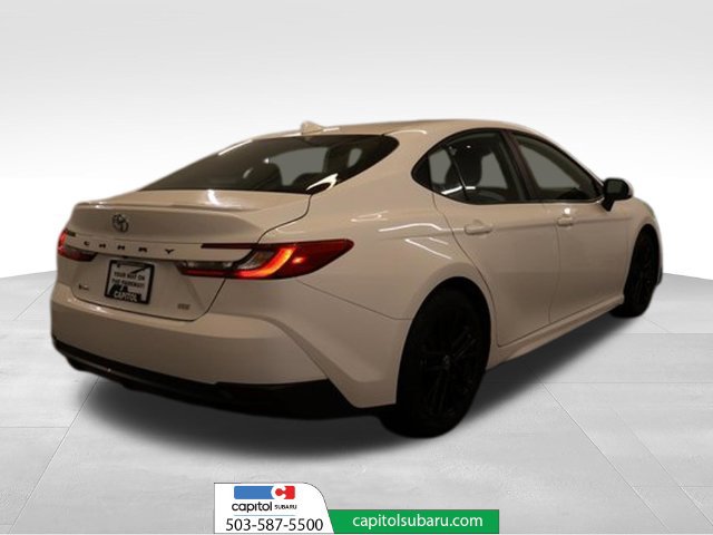 Used 2025 Toyota Camry SE FWD image 2