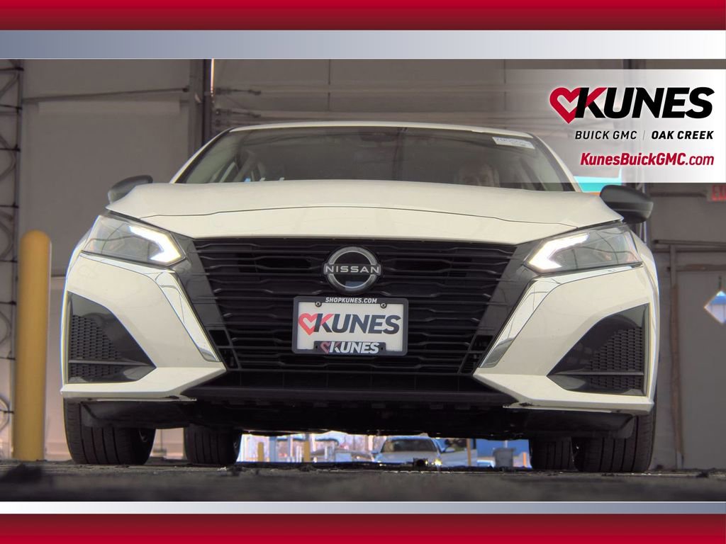 Used 2024 Nissan Altima 2.5 SV image 16