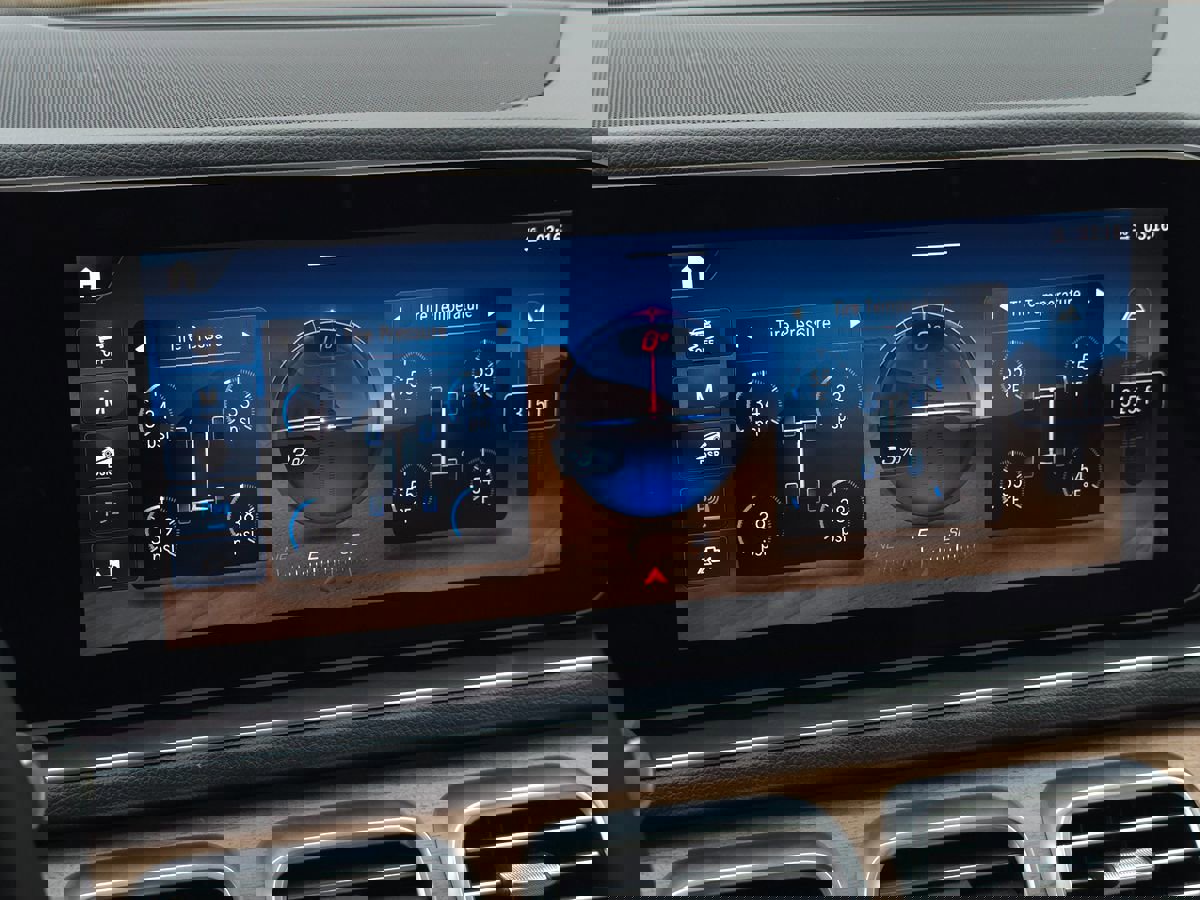 Used 2024 Mercedes-Benz GLE 350 4MATIC SUV image 52