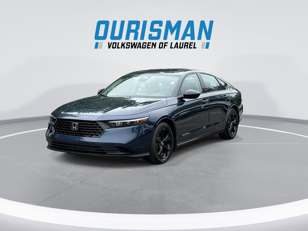 Used 2025 Honda Accord SE image 4