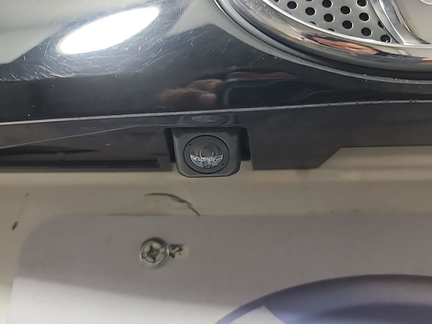 Used 2018 Toyota RAV4 SE w/ Power Extra Value Package image 7