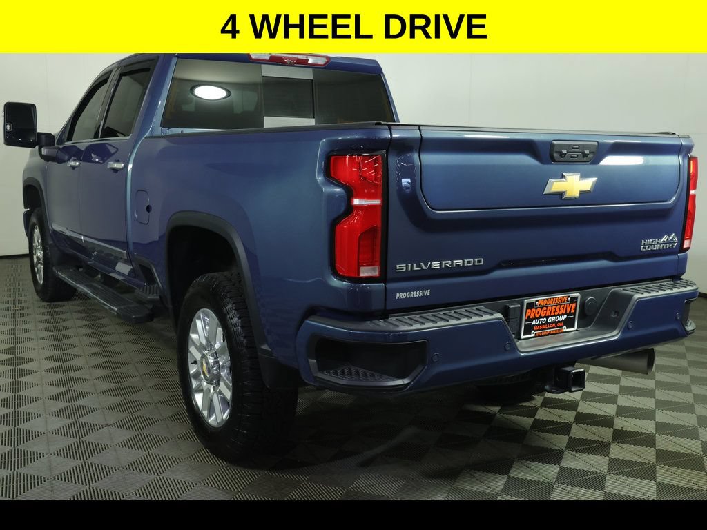Used 2025 Chevrolet Silverado 3500 High Country w/ Technology Package AWD/4WD image 5