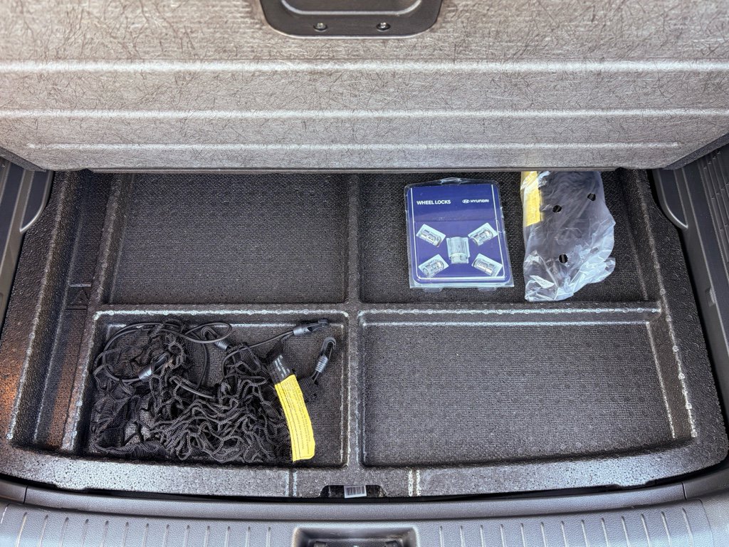 Used 2023 Hyundai Kona SE w/ Cargo Package image 27