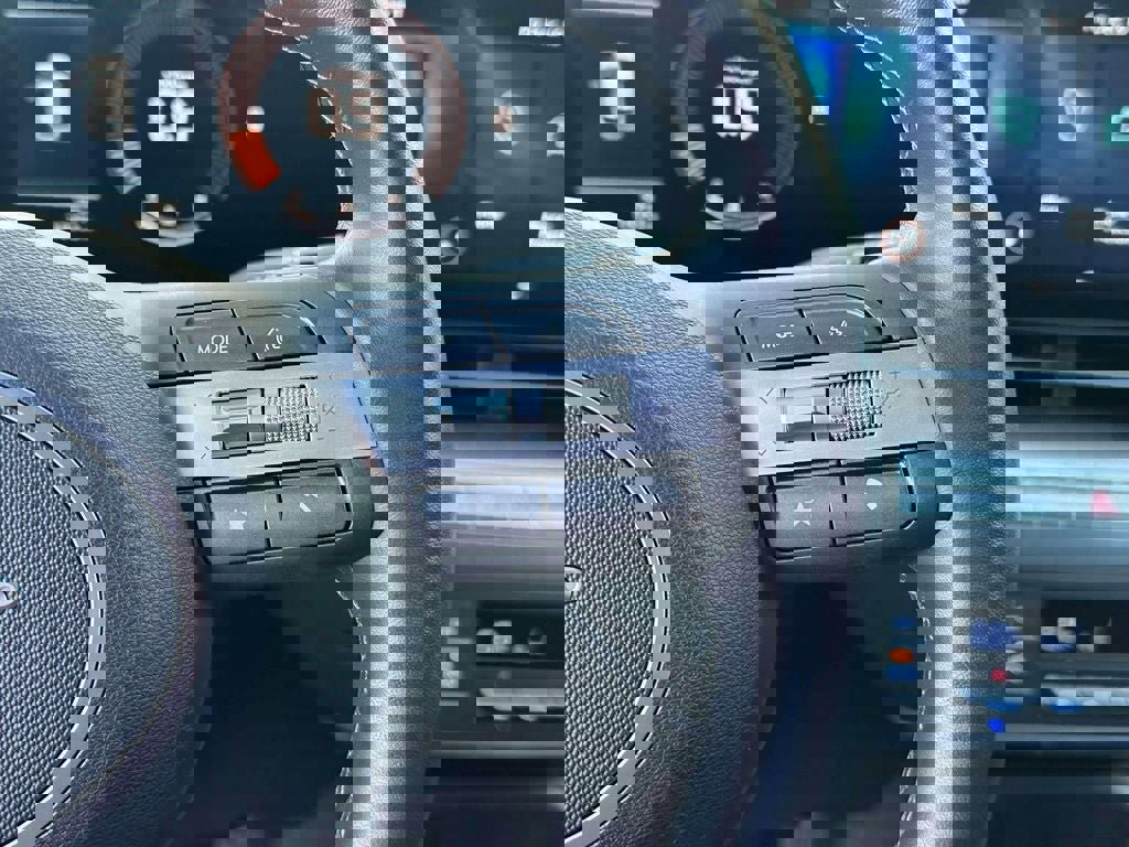 Used 2025 Hyundai Kona SEL image 22