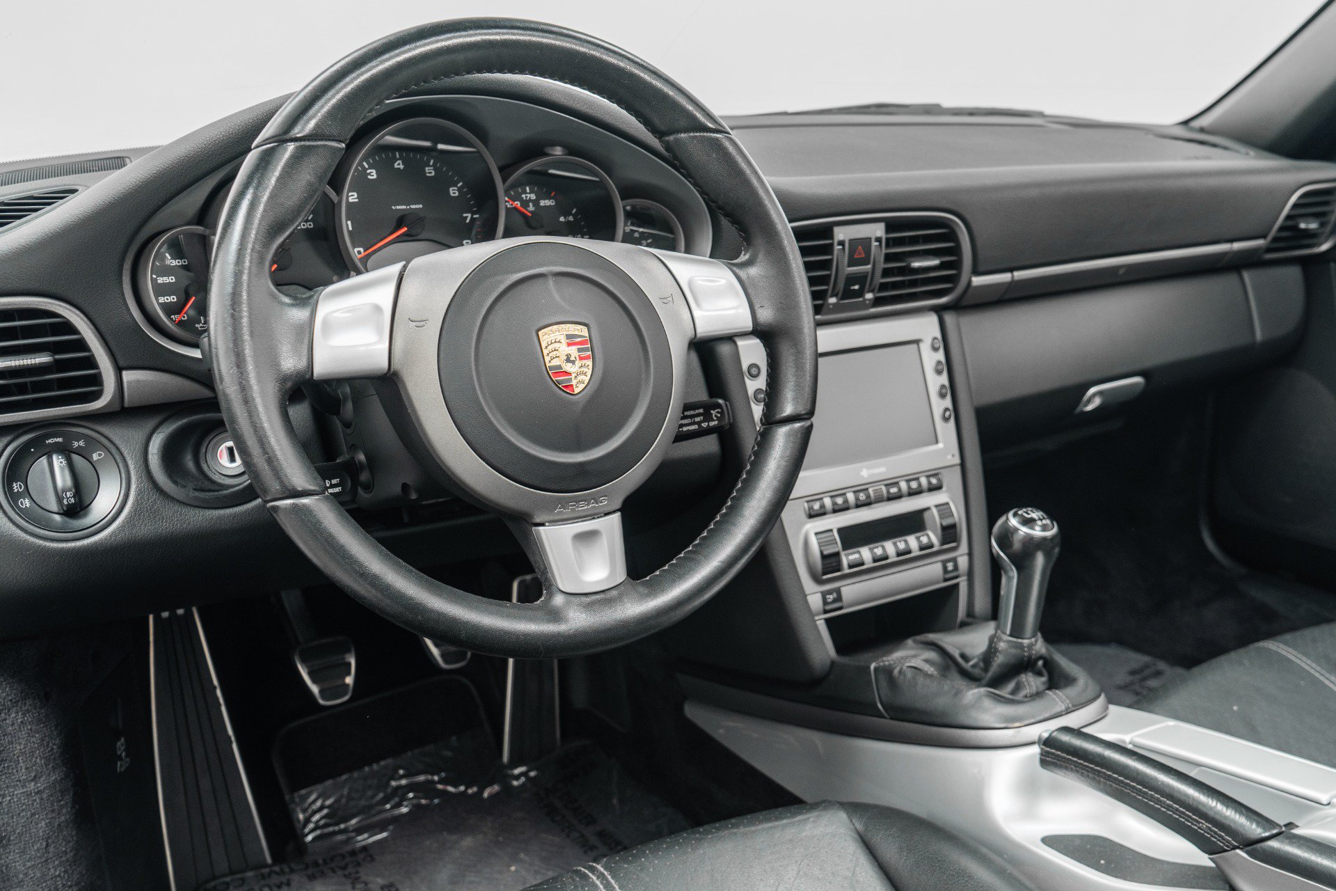 Used 2005 Porsche 911 Carrera RWD image 13