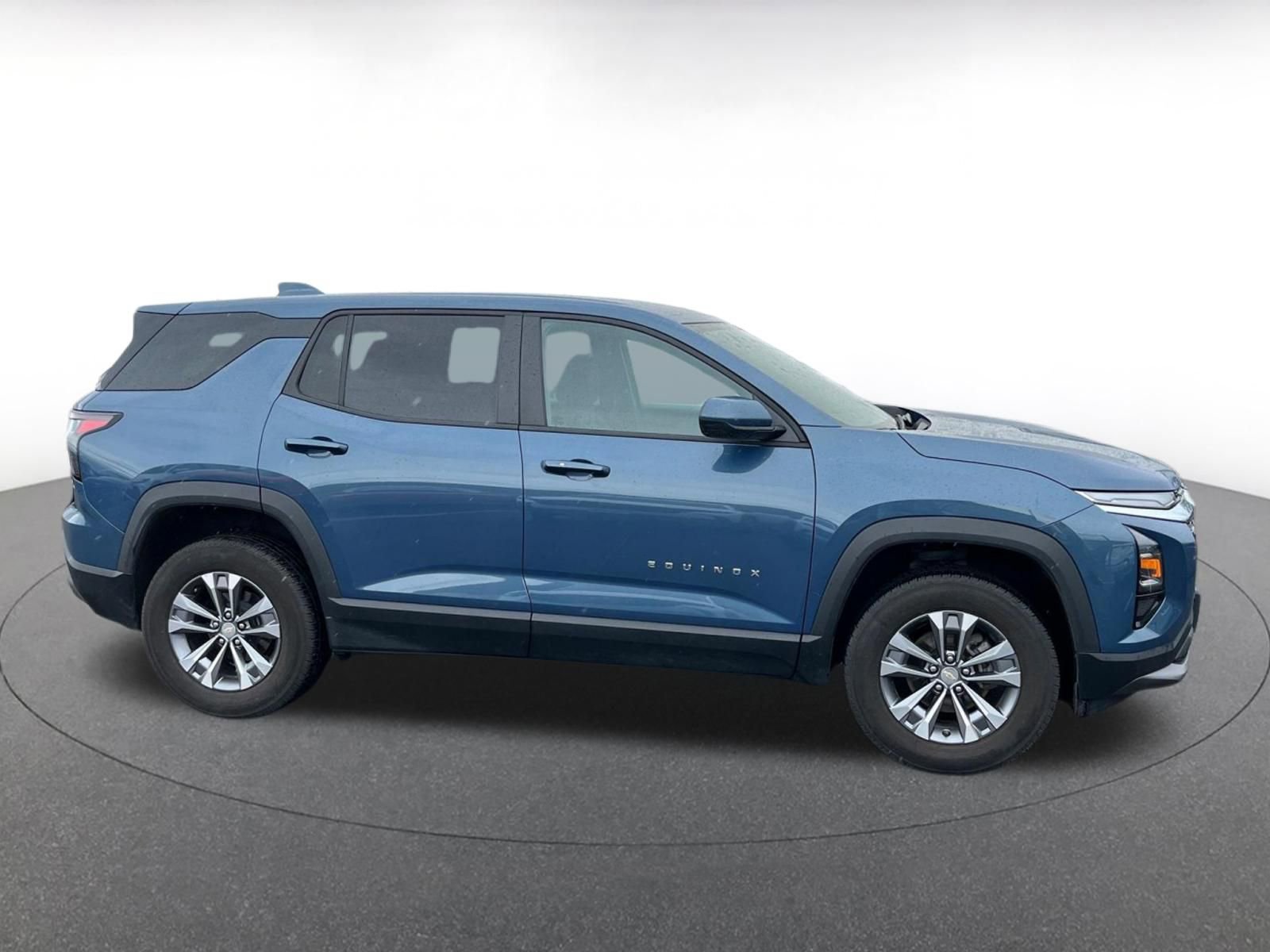 Used 2025 Chevrolet Equinox LT FWD image 15
