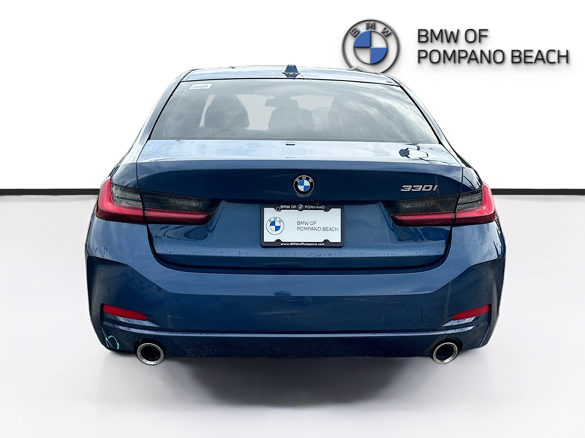 Used 2023 BMW 330i Sedan w/ Premium Package RWD image 5