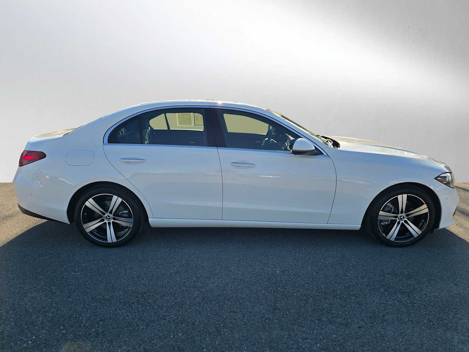 Used 2025 Mercedes-Benz C 300 Sedan image 3