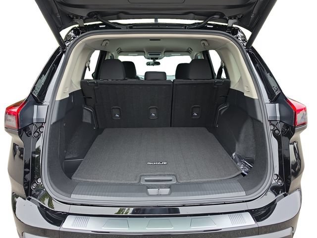 New 2026 Nissan Rogue SV w/ Cold Weather Package AWD/4WD image 18