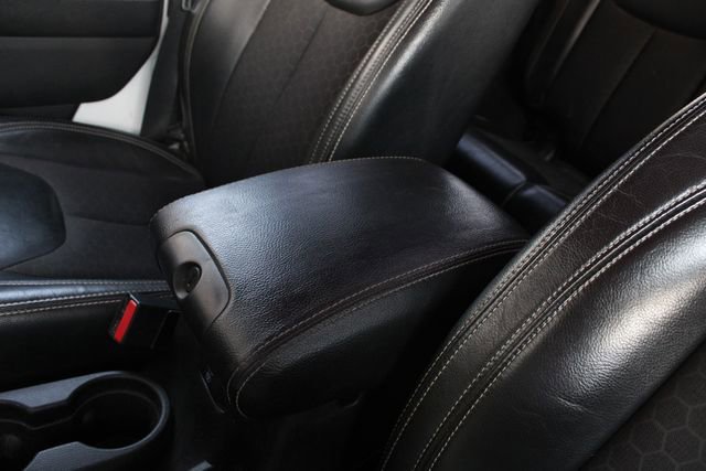 Used 2016 Jeep Wrangler Unlimited Sport image 15