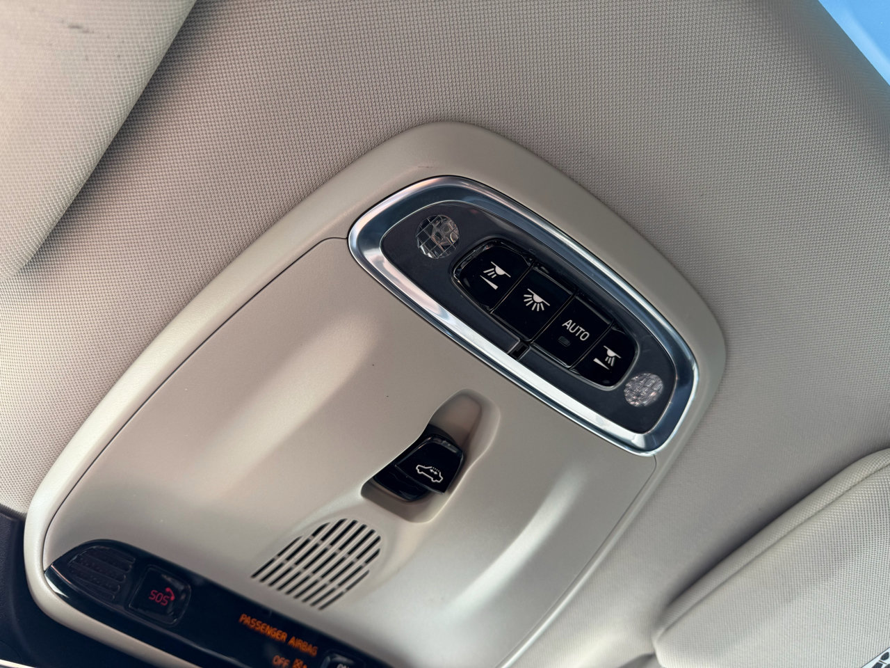 Used 2019 Volvo XC90 T6 Momentum w/ Protection Package Premier image 15