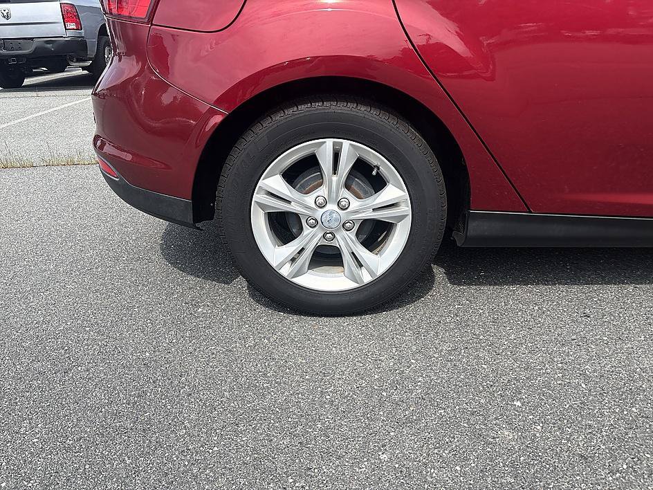 Used 2013 Ford Focus SE FWD image 12