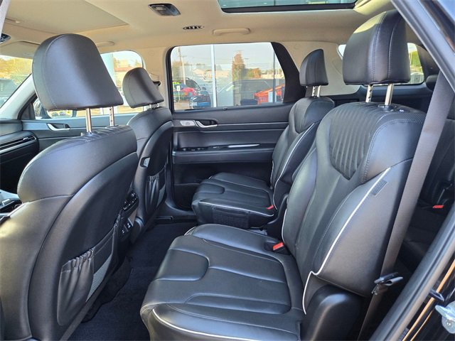 Used 2023 Hyundai Palisade Limited w/ Cargo Package image 17