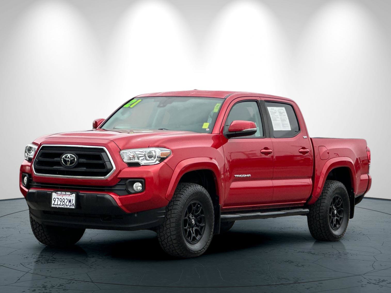 Used 2021 Toyota Tacoma SR5 w/ Technology Package AWD/4WD image 8