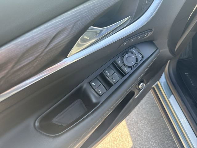 Used 2023 Buick Enclave Avenir w/ Avenir Technology Package image 24