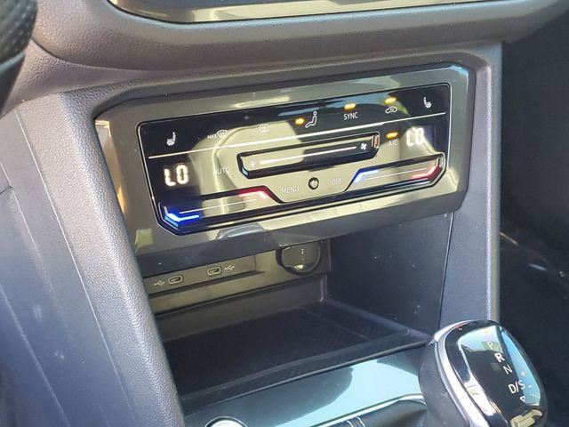 Certified 2023 Volkswagen Tiguan SE R-Line FWD image 22