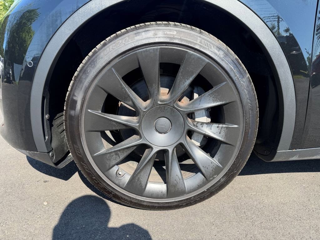 Used 2021 Tesla Model Y Long Range AWD/4WD image 8