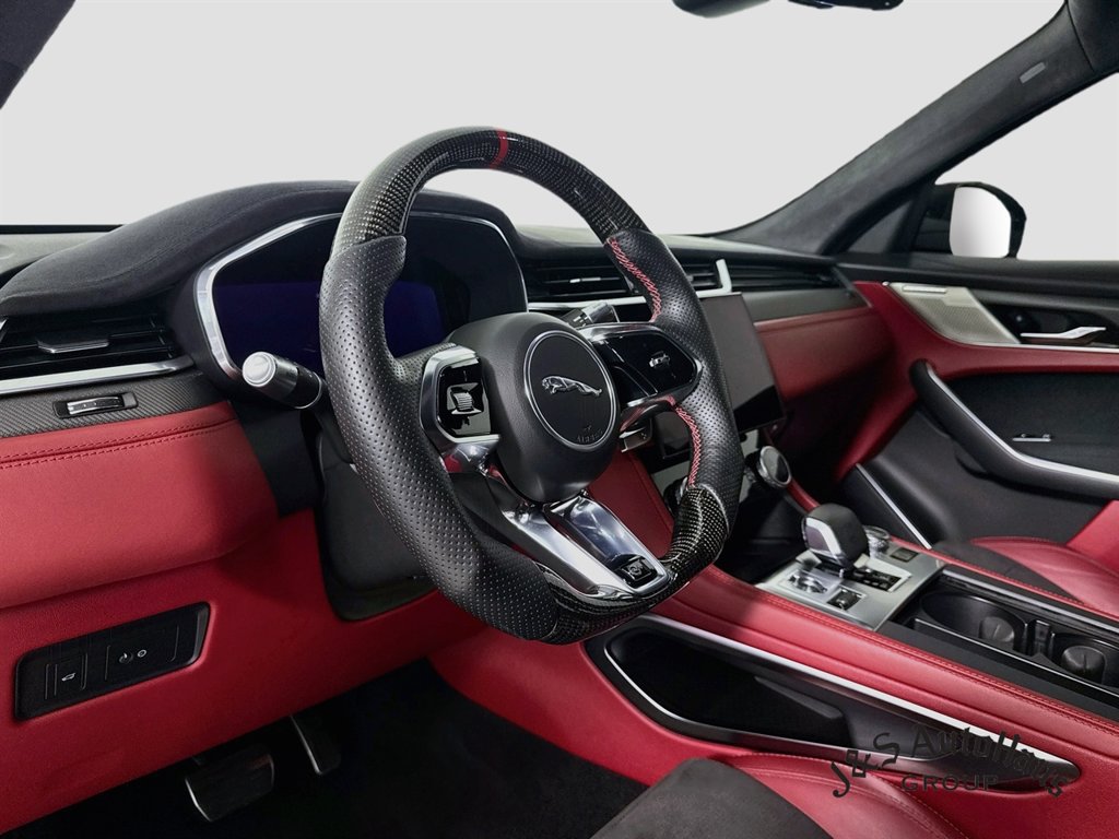 Used 2022 Jaguar F-PACE SVR AWD/4WD image 9