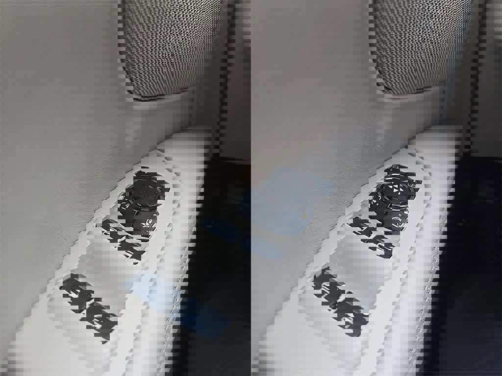 Used 2019 Lincoln MKZ Reserve w/ Reserve Plus Package image 16