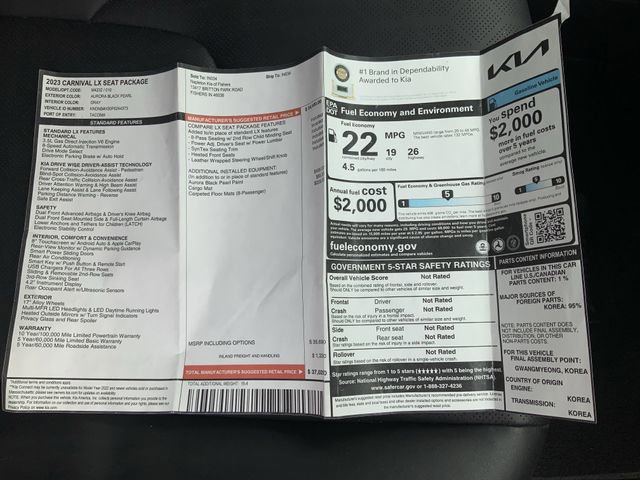 Used 2023 Kia Carnival LX image 18