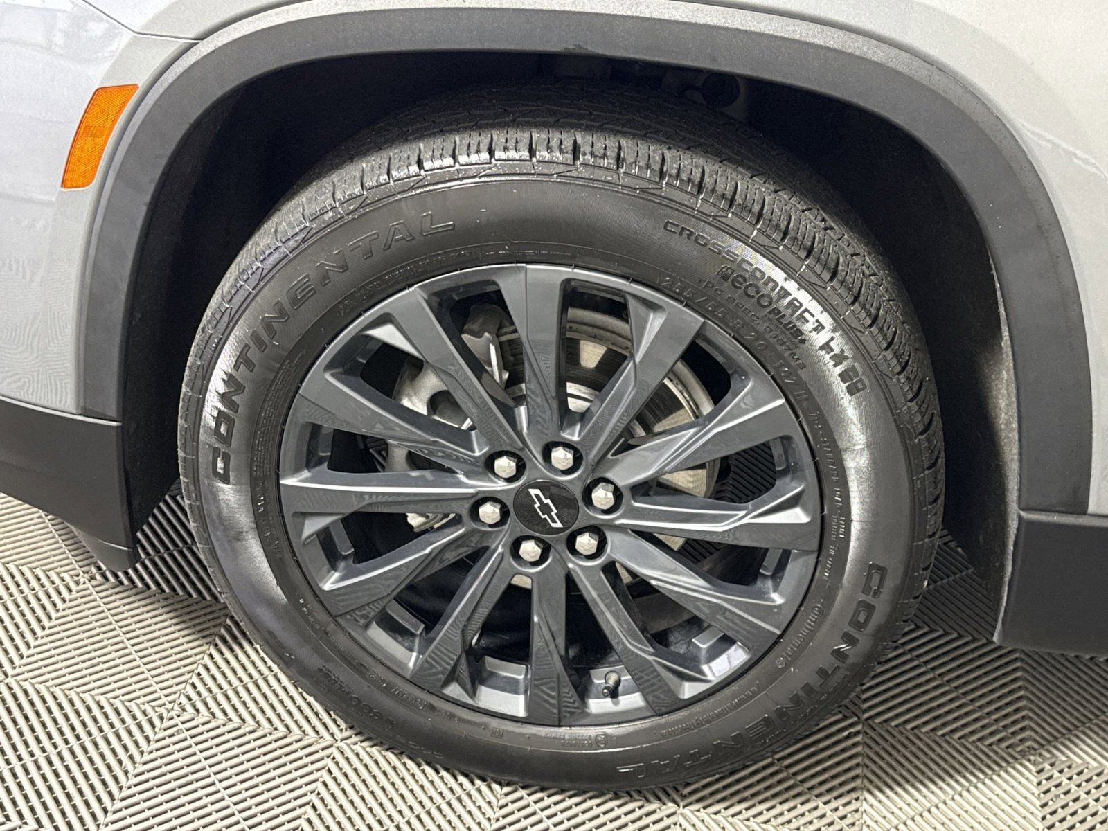 Used 2023 Chevrolet Traverse RS AWD/4WD image 12
