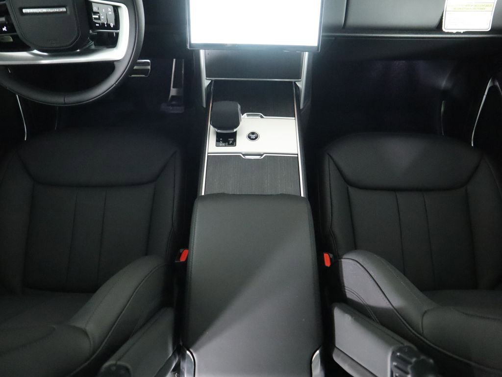 New 2026 Land Rover Range Rover SE image 17