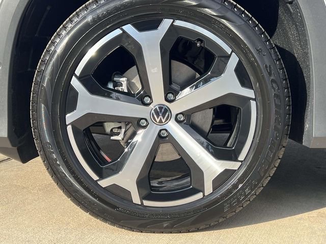 New 2026 Volkswagen Tiguan SE FWD image 4