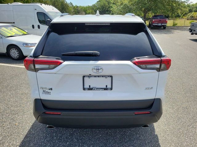 Used 2025 Toyota RAV4 XLE FWD image 11