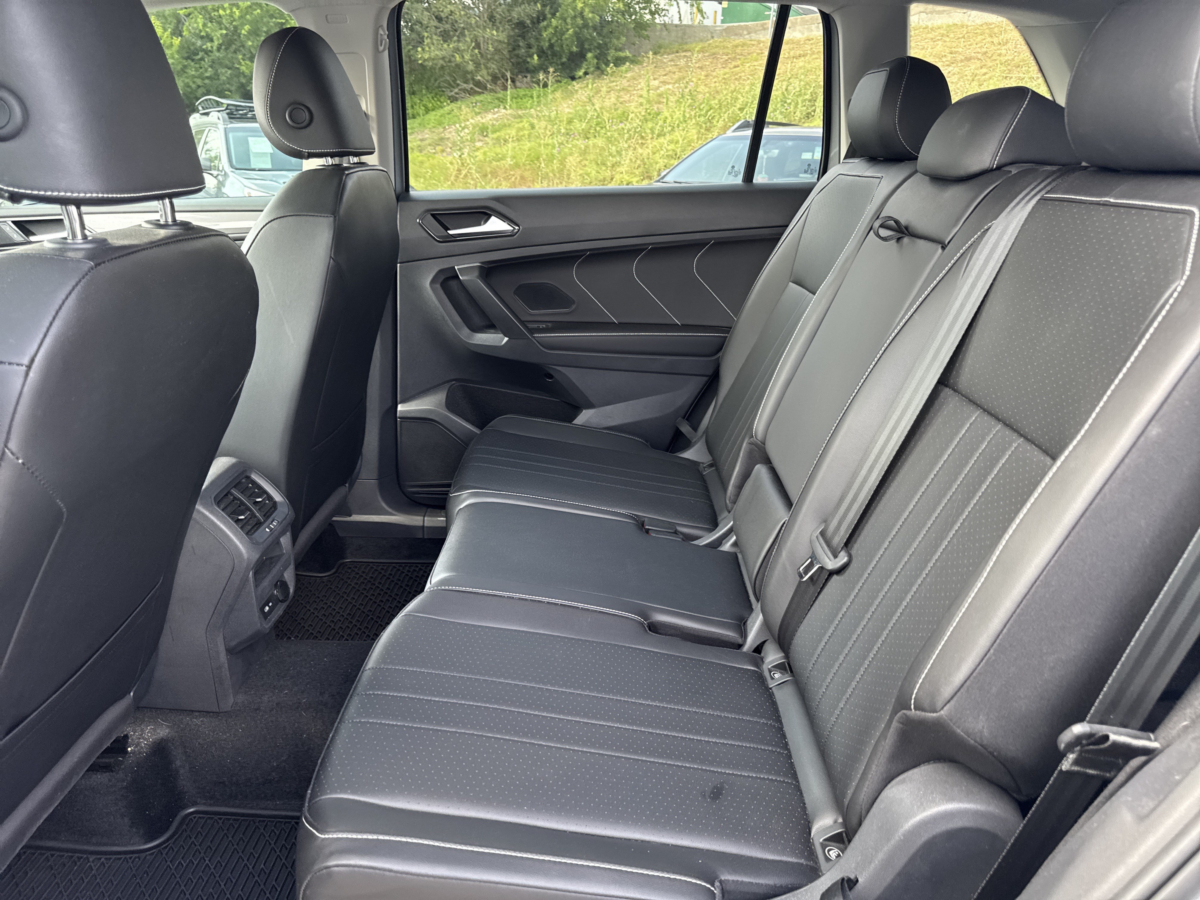 Used 2024 Volkswagen Tiguan SE FWD image 26