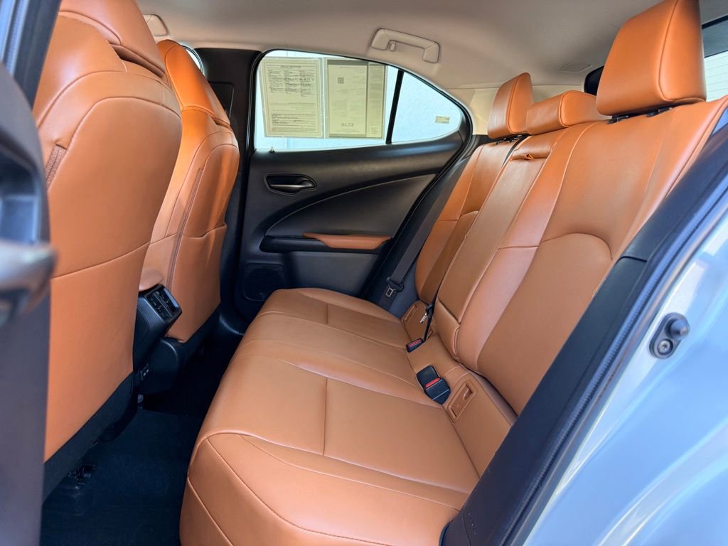 Certified 2022 Lexus UX 200 UX 200 5-DR SUV image 20