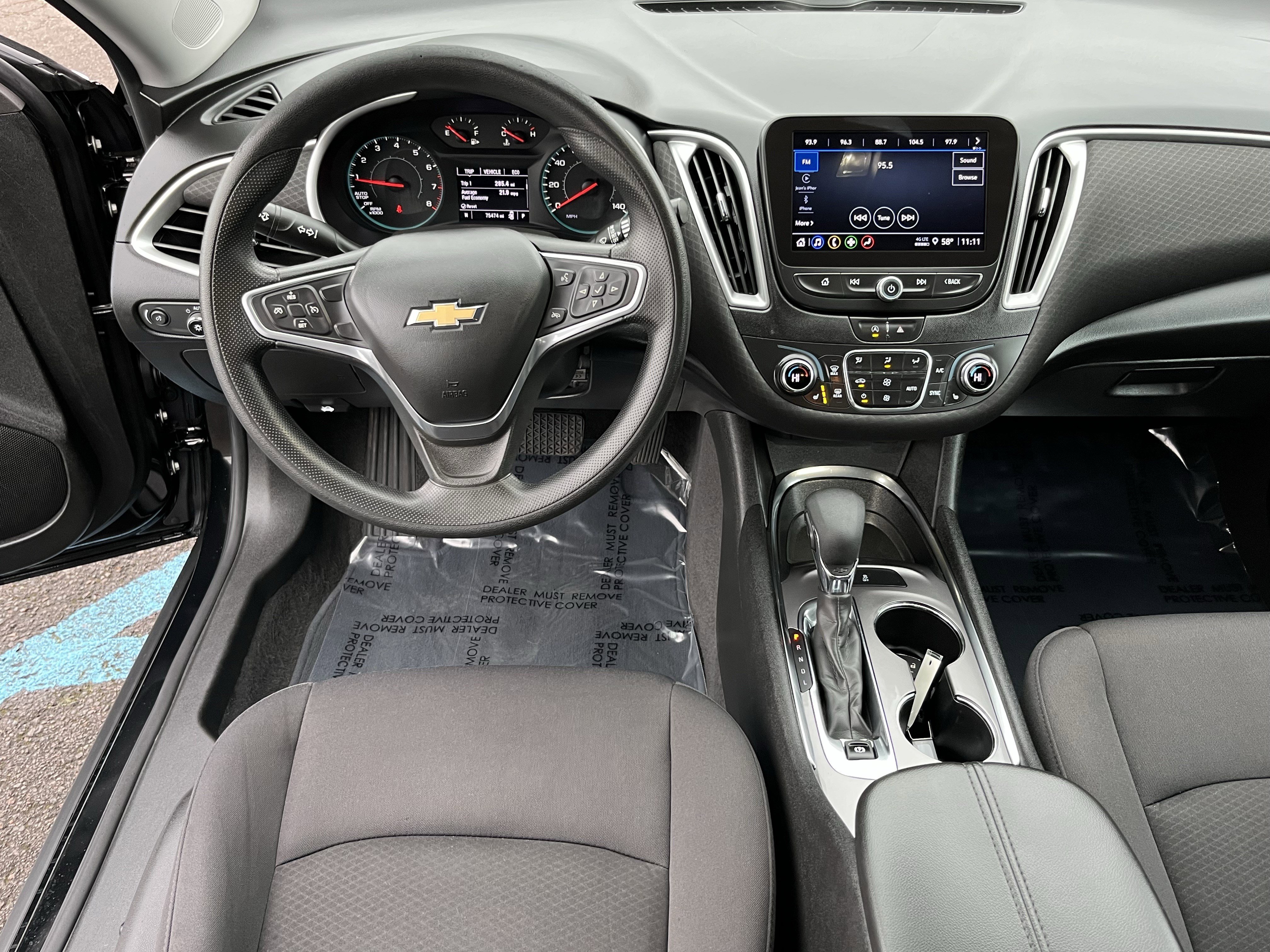 Used 2022 Chevrolet Malibu LT FWD image 11