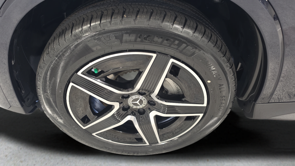 Used 2024 Mercedes-Benz GLC 300 4MATIC image 10
