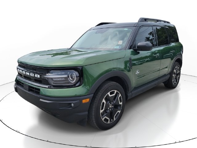 Used 2023 Ford Bronco Sport Outer Banks w/ Tech Package AWD/4WD image 2