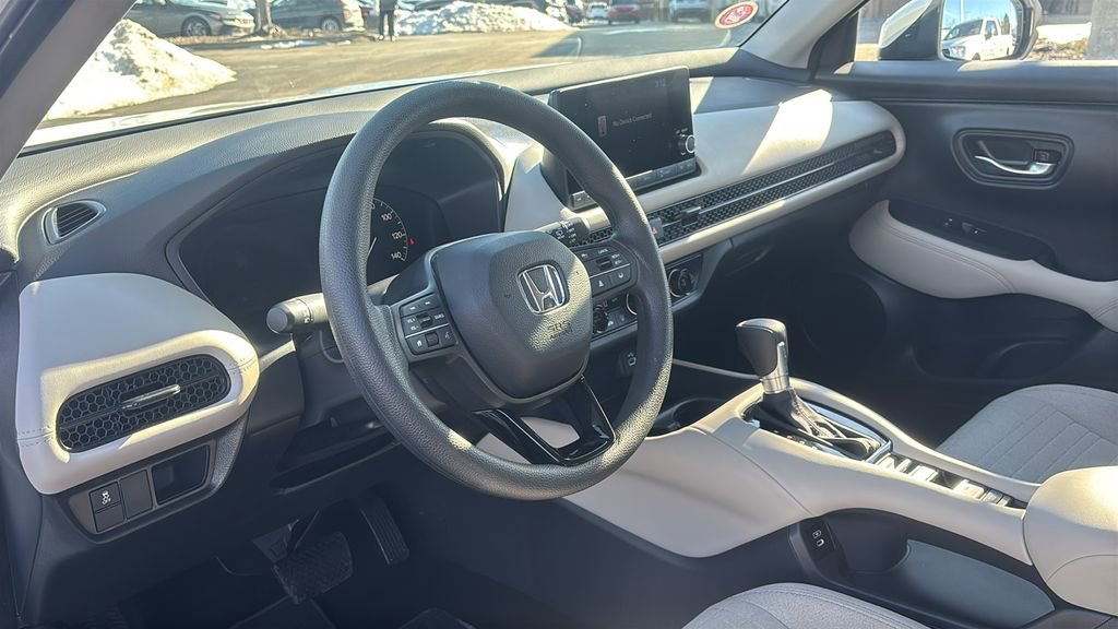 Used 2025 Honda HR-V LX image 27