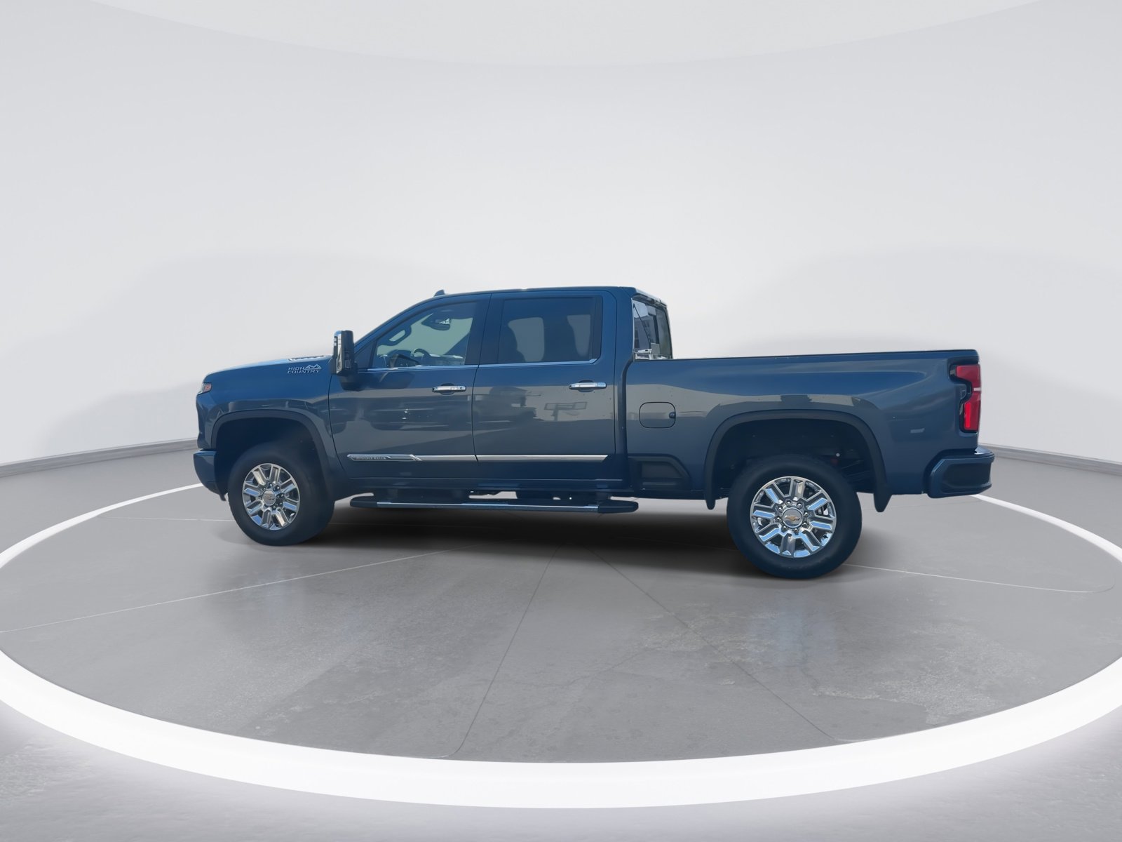 Used 2025 Chevrolet Silverado 2500 High Country w/ High Country Premium Package image 6
