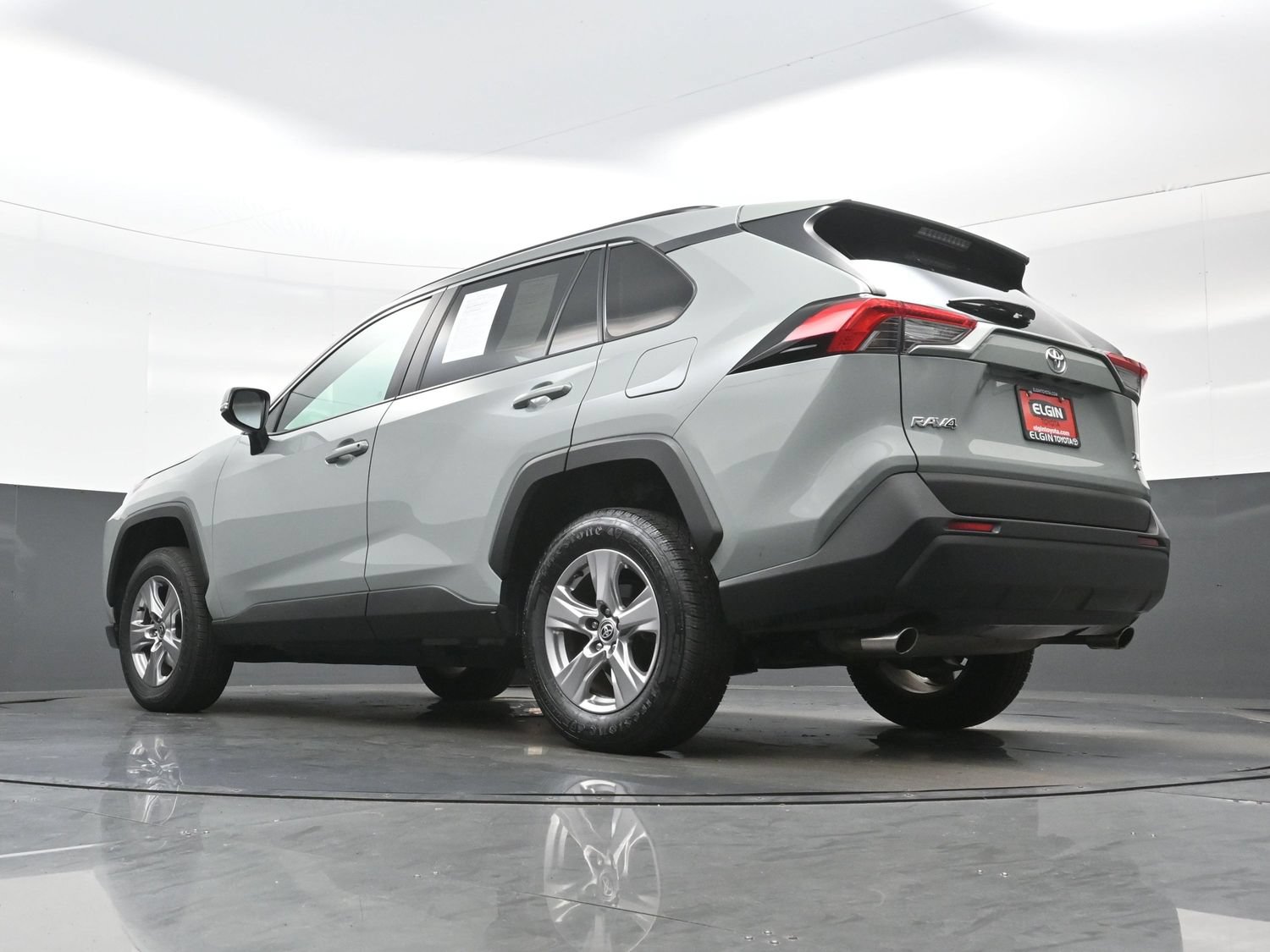 Used 2023 Toyota RAV4 XLE AWD/4WD image 30