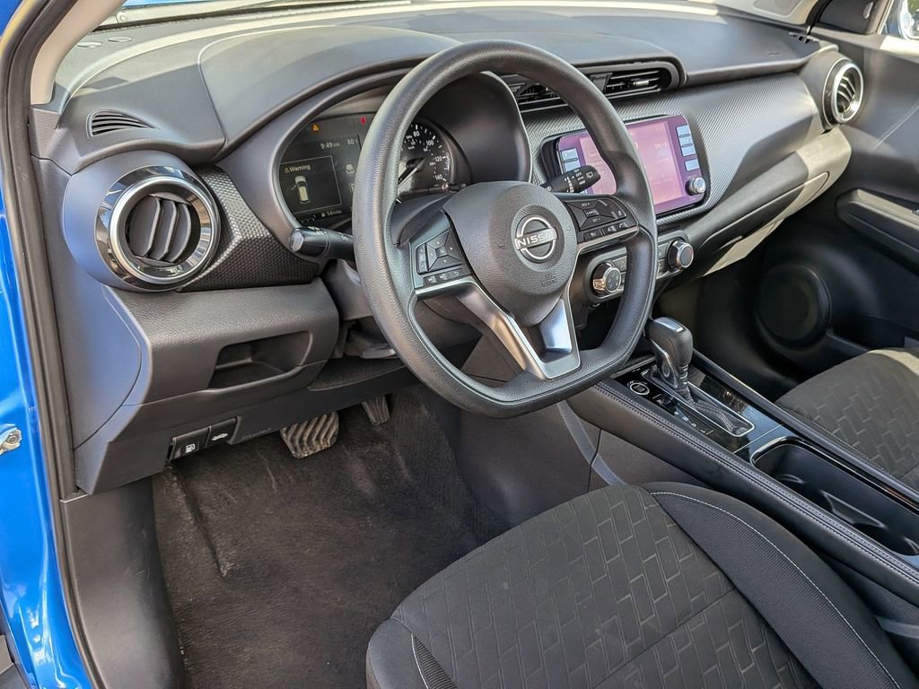 Used 2023 Nissan Kicks SV FWD image 32