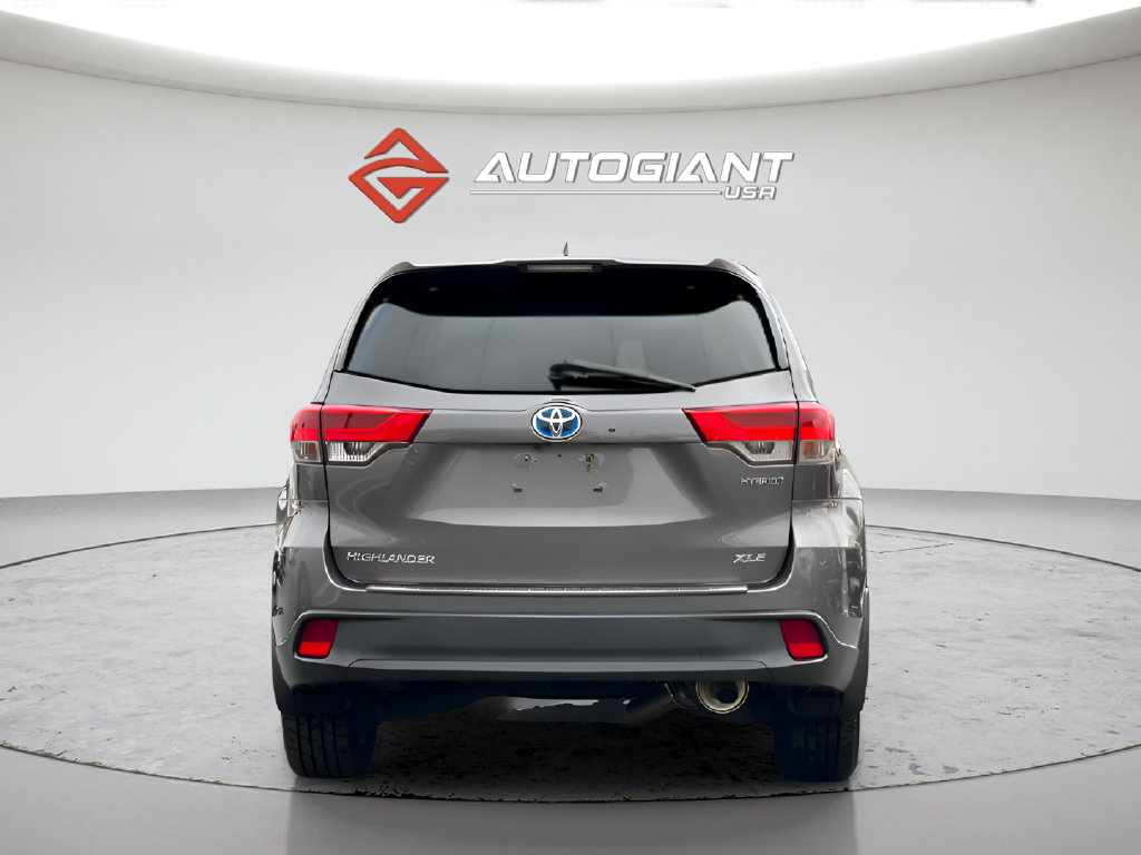 Used 2018 Toyota Highlander XLE AWD/4WD image 5