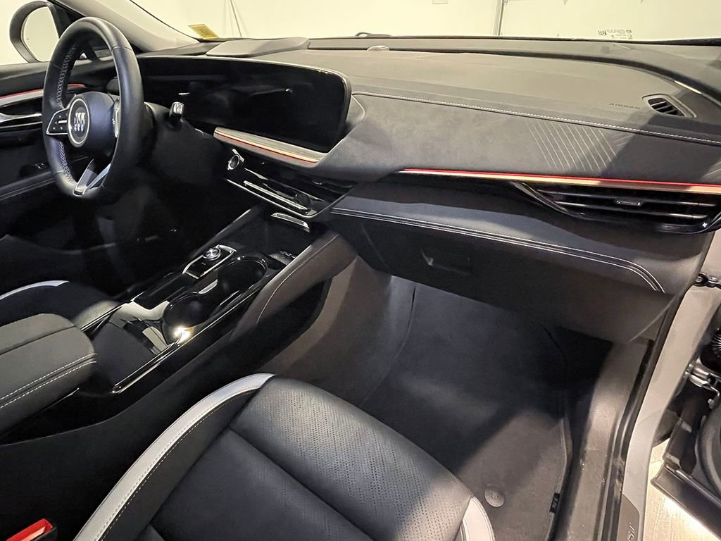 Used 2025 Buick Envision Sport Touring image 26