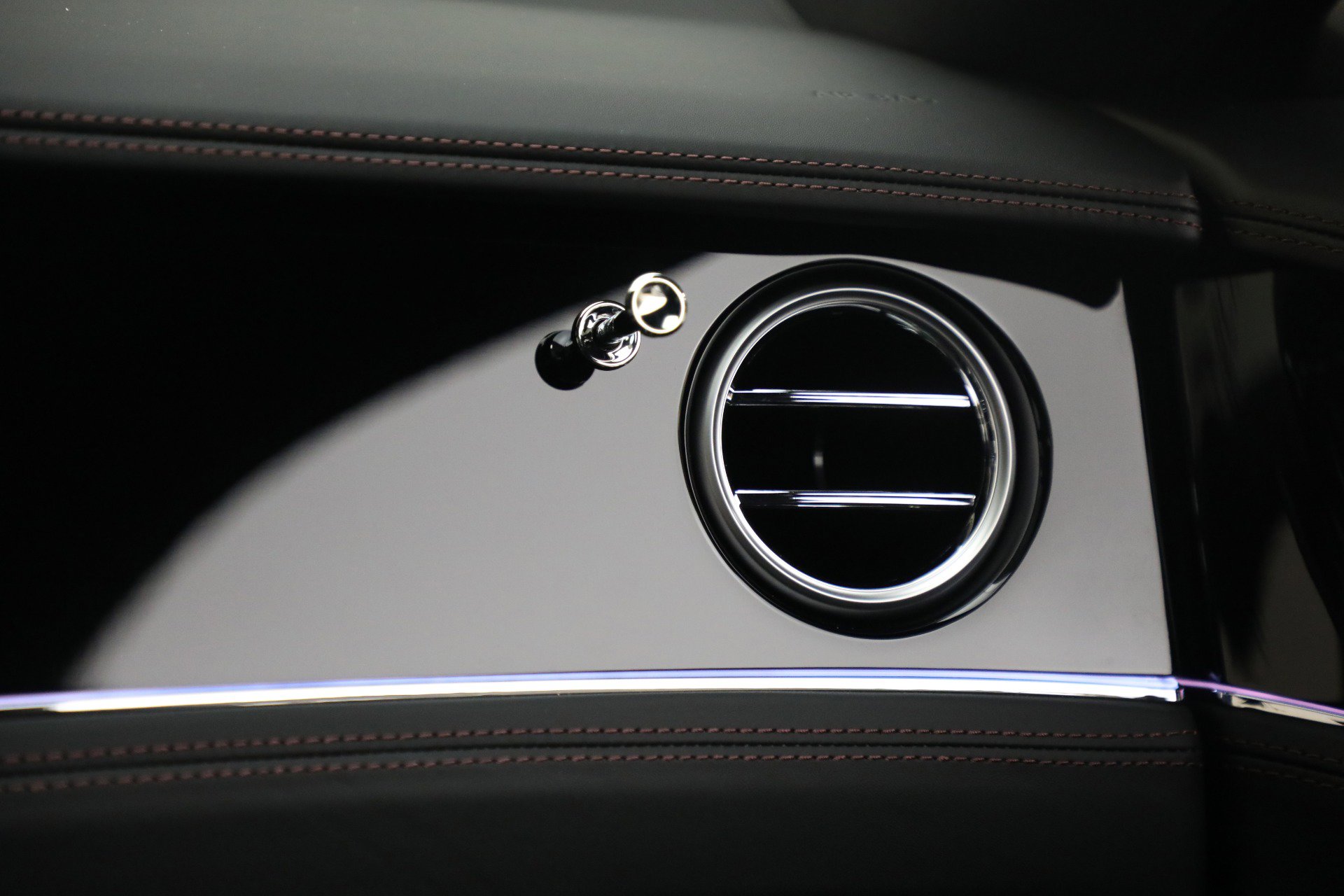 New 2026 Bentley Flying Spur Plug-In Hybrid image 29