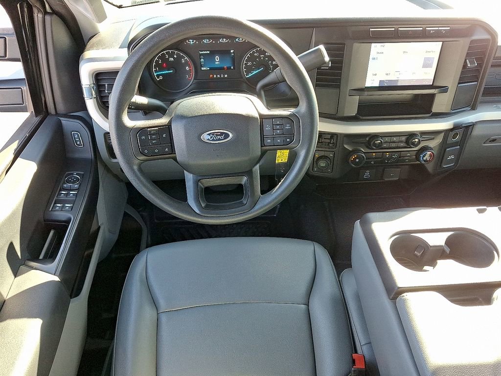 Used 2024 Ford F350 XL w/ FX4 Off-Road Package image 11