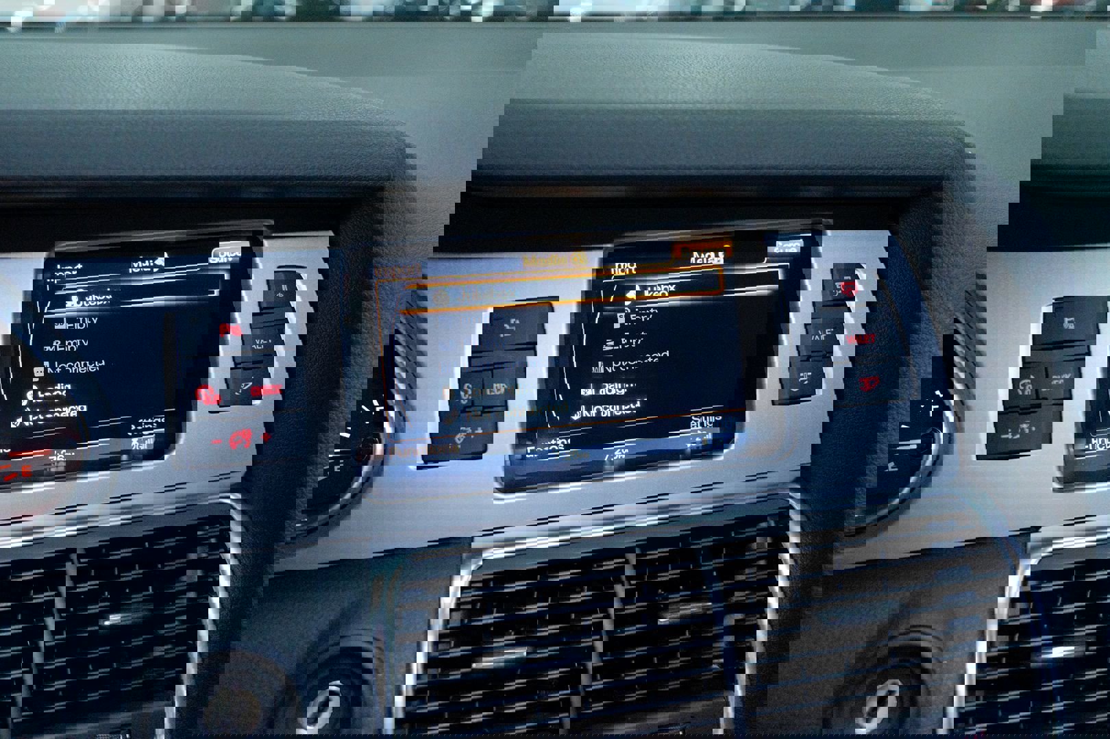 Used 2014 Audi Q7 3.0T S line Prestige w/ Technology Package image 49